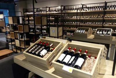 奶粉、化妝品、紅酒. 看看進(jìn)口商品的正確選購方法